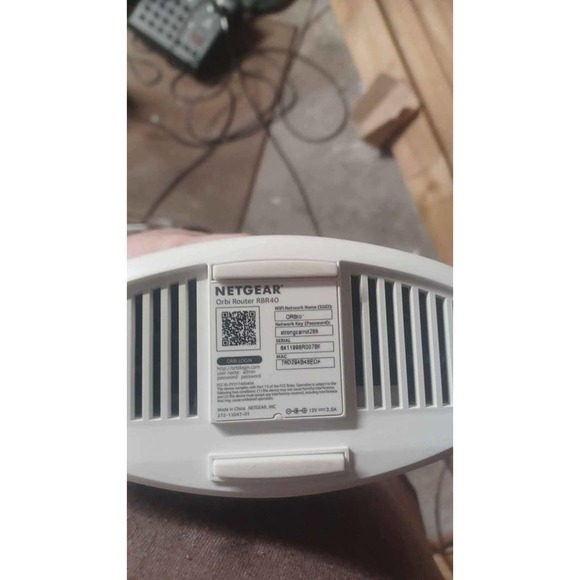 Orbi Router RBR40 - Picture 2 of 3